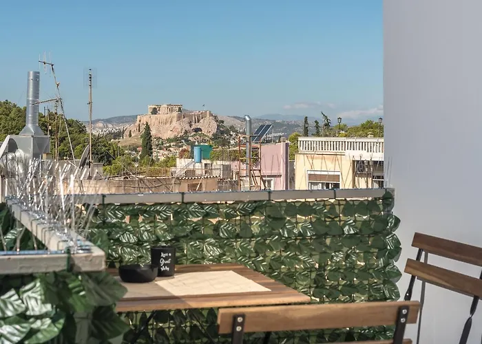 Acropolis View Apt: Cozy Stay In Athens